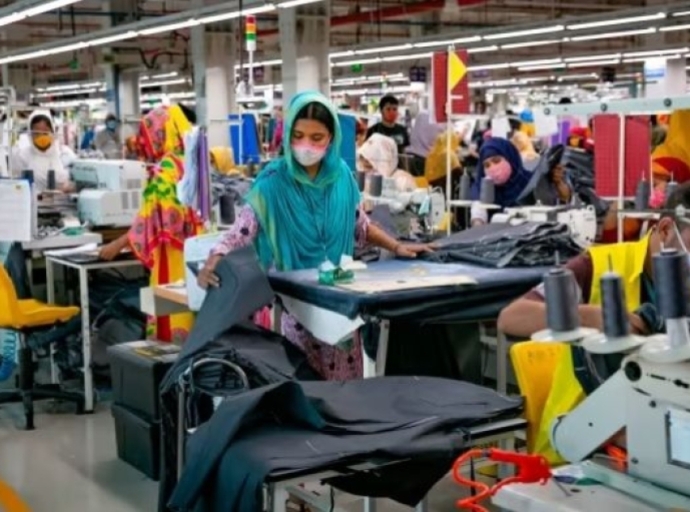 Bangladesh Apparel Exports Thrive Despite Slowdown
